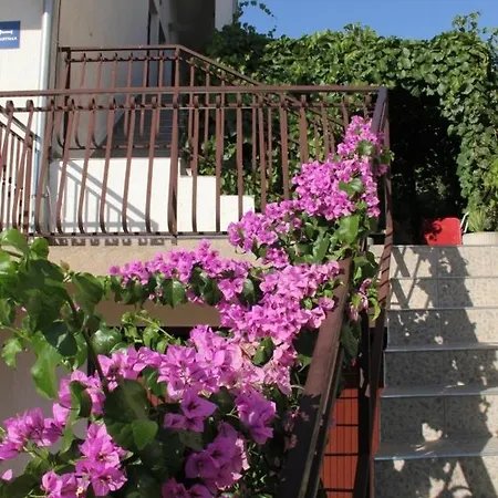 By The Sea Grebastica, Sibenik - 14476 Appartement Baselovici